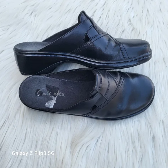 Clarks Black Slip On Loafers Mules 7M - Picture 5 of 12